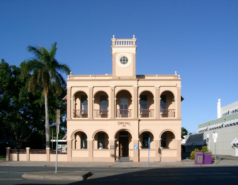 Mackay_QLD,_Town_Hall_1912